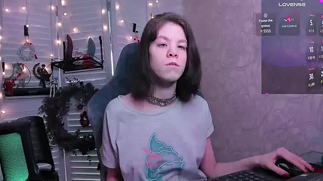 aestheticbeing online show from 02-25-26, 12:04