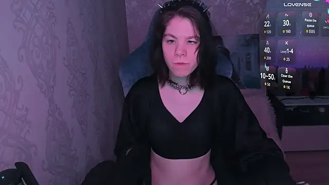 aestheticbeing online show from 04-04-26, 12:02