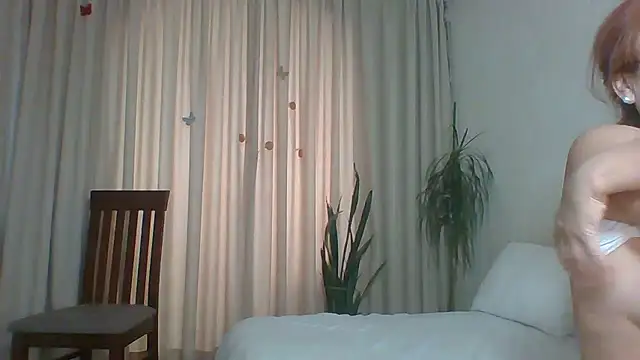 Snapshot of Marellaa chatting on 11-27-25, 06:26 Marellaa online show from 11-27-25, 06:26