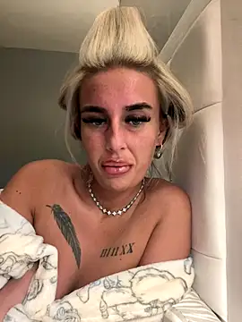 EllieMaeBaby online show from 11-24-25, 10:42