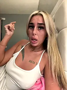 EllieMaeBaby online show from 12-14-25, 09:41