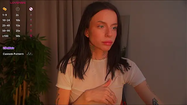 Snapshot of livia_starwars chatting on 02-23-26, 09:45 livia starwars online show from 02-23-26, 09:45