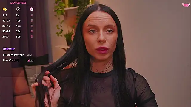 Snapshot of livia_starwars chatting on 03-02-26, 08:37 livia starwars online show from 03-02-26, 08:37