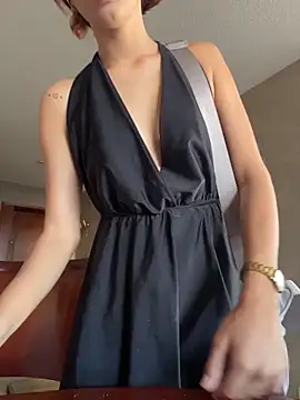 Melody-baby online show from 11-21-25, 09:24