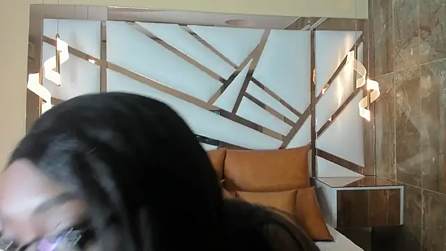 YallianaBrooks online show from 02-17-26, 12:12