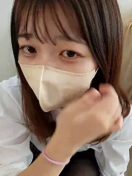 Snapshot of Sakura-japanese- chatting on 10-05-25, 06:23 Sakura-japanese- online show from 10-05-25, 06:23