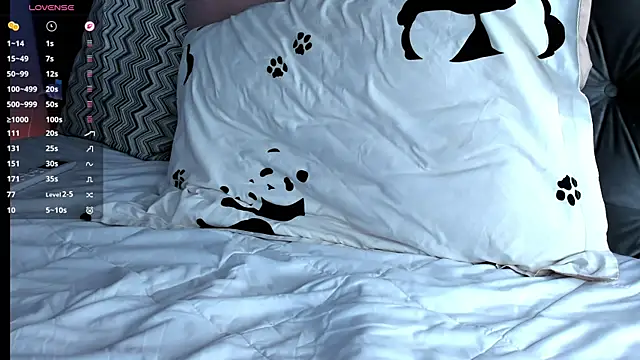 Snapshot of Ellamilano9 chatting on 05-31-26, 06:09 Ellamilano9 online show from 05-31-26, 06:09