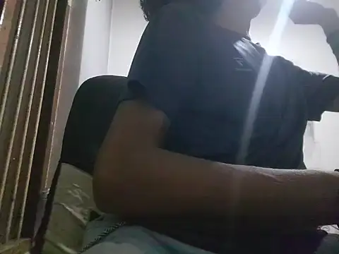 Snapshot of Ashy2001 chatting on 09-17-25, 01:57 Ashy2001 online show from 09-17-25, 01:57