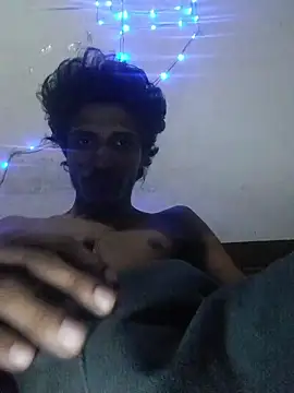 Snapshot of Ashy2001 chatting on 10-10-25, 06:18 Ashy2001 online show from 10-10-25, 06:18