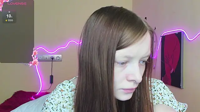 AliceHaris online show from 10-26-25, 03:12