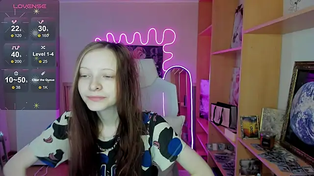 AliceHaris online show from 11-15-25, 03:04