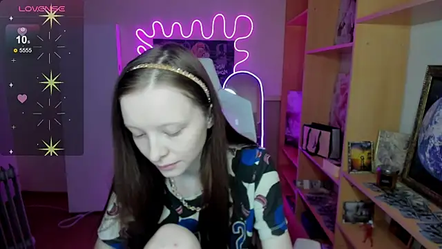 AliceHaris online show from 11-16-25, 03:12