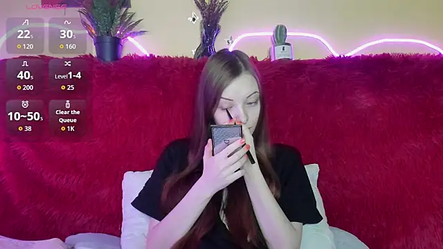 AliceHaris online show from 12-03-25, 01:24