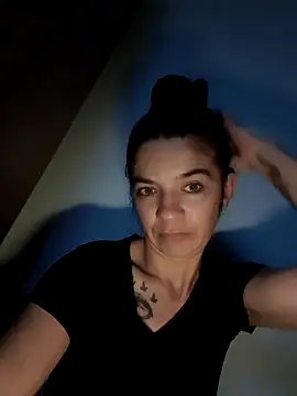 Snapshot of alinaalinutzq chatting on 11-01-25, 06:43 alinaalinutzq online show from 11-01-25, 06:43