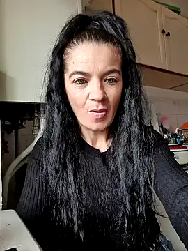 Snapshot of alinaalinutzq chatting on 12-17-25, 12:55 alinaalinutzq online show from 12-17-25, 12:55