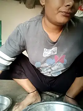 Snapshot of Hot_siiii chatting on 09-18-25, 02:13 Hot siiii online show from 09-18-25, 02:13
