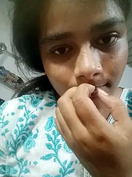 Snapshot of Hot_siiii chatting on 09-24-25, 05:16 Hot siiii online show from 09-24-25, 05:16