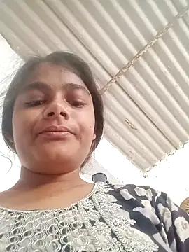 Snapshot of Hot_siiii chatting on 10-05-25, 02:10 Hot siiii online show from 10-05-25, 02:10