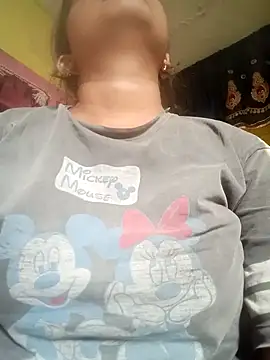 Snapshot of Hot_siiii chatting on 10-15-25, 02:11 Hot siiii online show from 10-15-25, 02:11