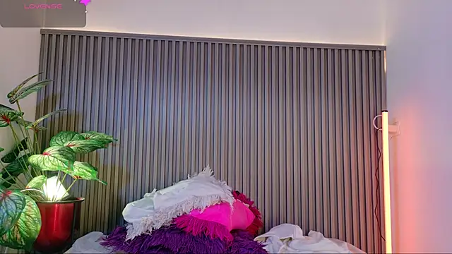 Celeste Presstigge online show from 09-10-25, 09:04