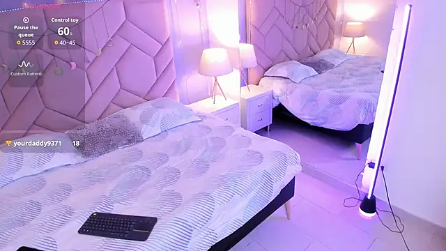 Bella  Lane online show from 02-17-26, 03:47