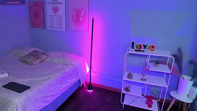 Bella  Lane online show from 03-20-26, 03:44