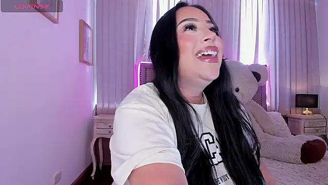 Zoey thompson online show from 11-12-25, 02:50