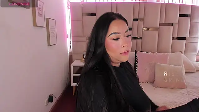 Zoey thompson online show from 11-16-25, 02:55