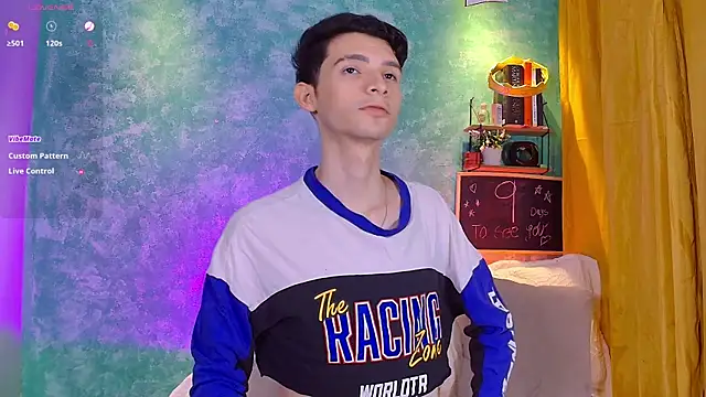 Snapshot of VicenteFerrer chatting on 10-16-25, 02:01 VicenteFerrer online show from 10-16-25, 02:01