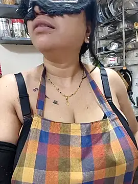 Queen Nightt online show from 03-01-26, 03:30