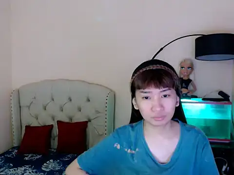 ShantalFoxxy  online show from 03-11-26, 01:00