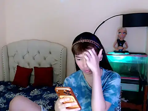 Snapshot of ShantalFoxxy_ chatting on 04-19-26, 01:10 ShantalFoxxy online show from 04-19-26, 01:10