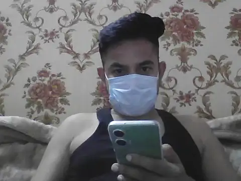 Snapshot of NIVAN_7251 chatting on 11-14-25, 11:31 NIVAN 7251 online show from 11-14-25, 11:31