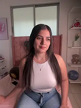 salomecute21 online show from 06-22-26, 11:40