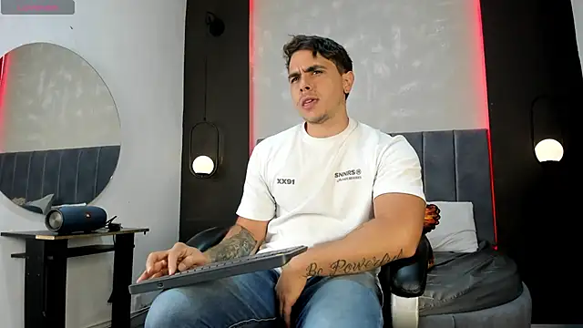 Liam walk  online show from 10-06-25, 08:06