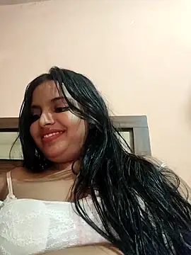 Snapshot of Maahhii_2 chatting on 05-19-26, 09:10 Maahhii 2 online show from 05-19-26, 09:10