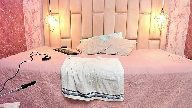 ALYANNA HOT  online show from 09-23-25, 12:08