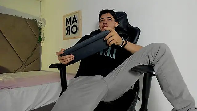 andrew colleman online show from 12-22-25, 07:33