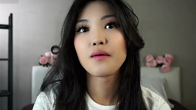 Snapshot of FancyEsten chatting on 09-19-25, 07:32 FancyEsten online show from 09-19-25, 07:32