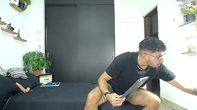 Snapshot of Borsalino_Adam chatting on 11-13-25, 08:08 Borsalino Adam online show from 11-13-25, 08:08