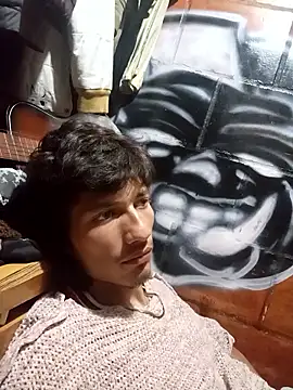 Snapshot of alexandercruz chatting on 01-13-26, 07:24 alexandercruz online show from 01-13-26, 07:24