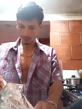 Snapshot of alexandercruz chatting on 02-18-26, 08:16 alexandercruz online show from 02-18-26, 08:16