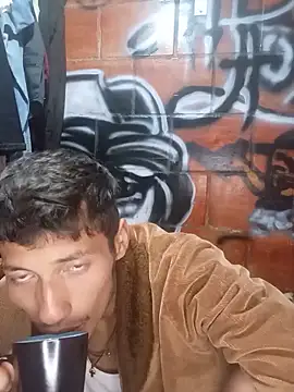 alexandercruz online show from 05-20-26, 03:07