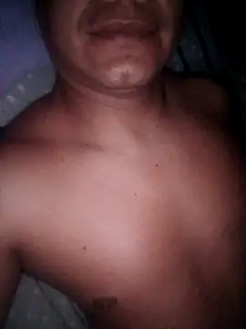 Snapshot of 35Alonso35 chatting on 04-15-26, 08:32 35Alonso35 online show from 04-15-26, 08:32