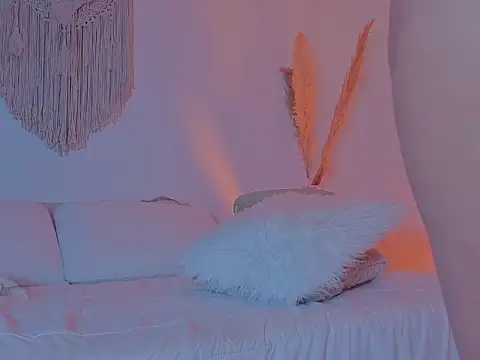 Alice-Benette online show from 01-16-26, 01:53