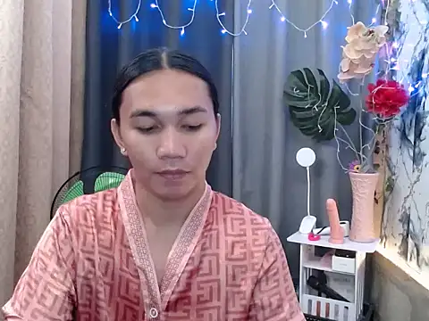 Snapshot of Shikagamhe23 chatting on 04-10-26, 02:06 Shikagamhe23 online show from 04-10-26, 02:06