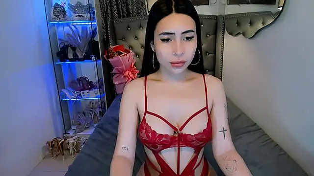 Snapshot of Claudia_empress chatting on 11-21-25, 08:40 Claudia empress online show from 11-21-25, 08:40