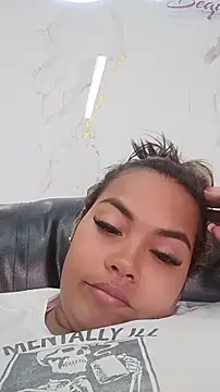 Snapshot of EmilyDuran_ chatting on 07-08-26, 01:59 EmilyDuran online show from 07-08-26, 01:59