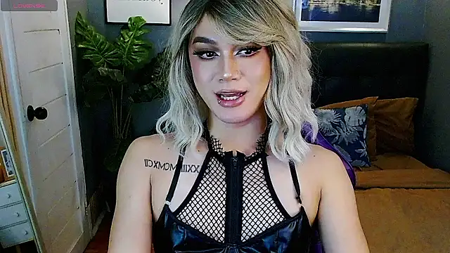 Skylar Ravenscroft online show from 01-17-26, 04:17