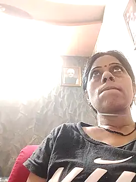 Soniya Roy online show from 03-31-26, 03:41